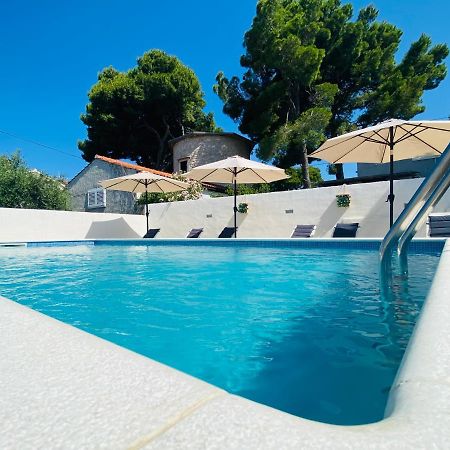 Sea-Views Brazza Apartments With Private Pool Milna  Luaran gambar