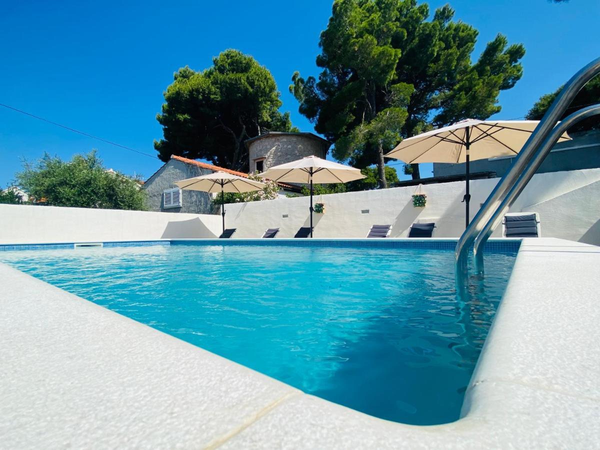 Sea-Views Brazza Apartments With Private Pool Milna  Luaran gambar