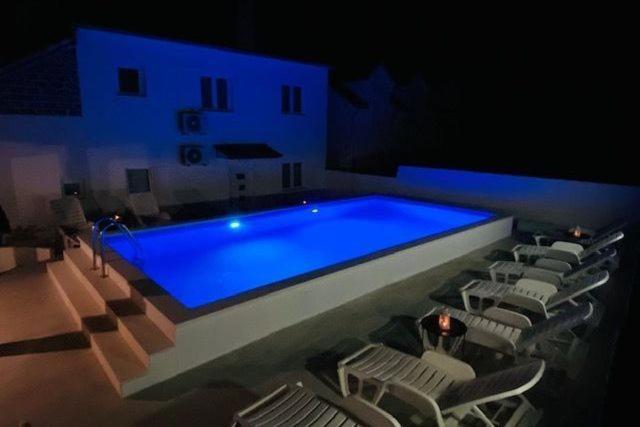 Sea-Views Brazza Apartments With Private Pool Milna  Luaran gambar