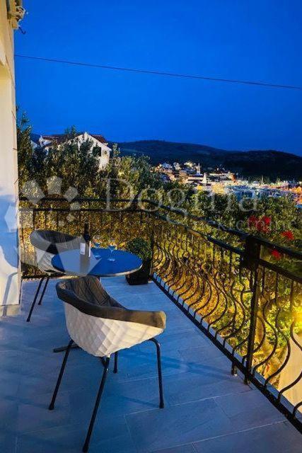 Sea-Views Brazza Apartments With Private Pool Milna  Luaran gambar