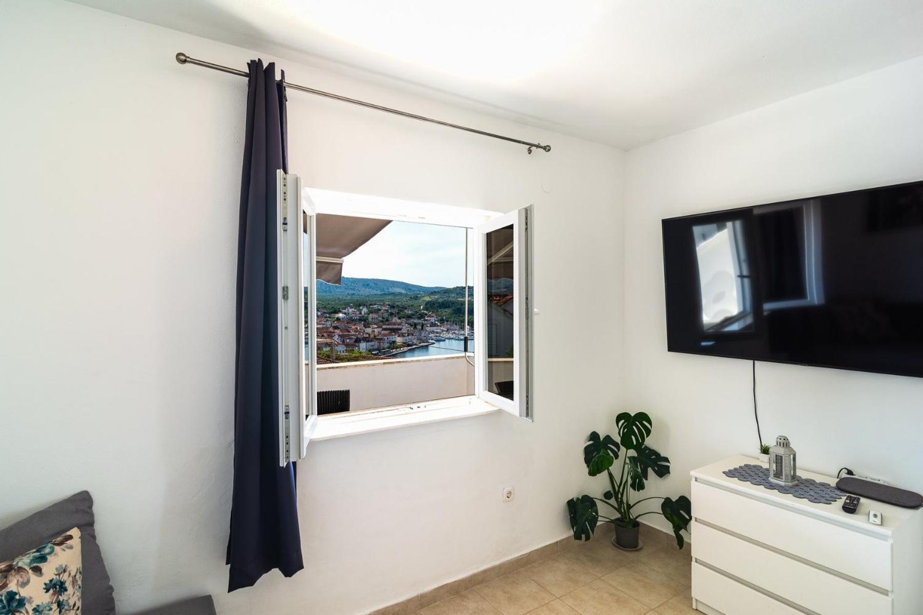Sea-Views Brazza Apartments With Private Pool Milna  Luaran gambar