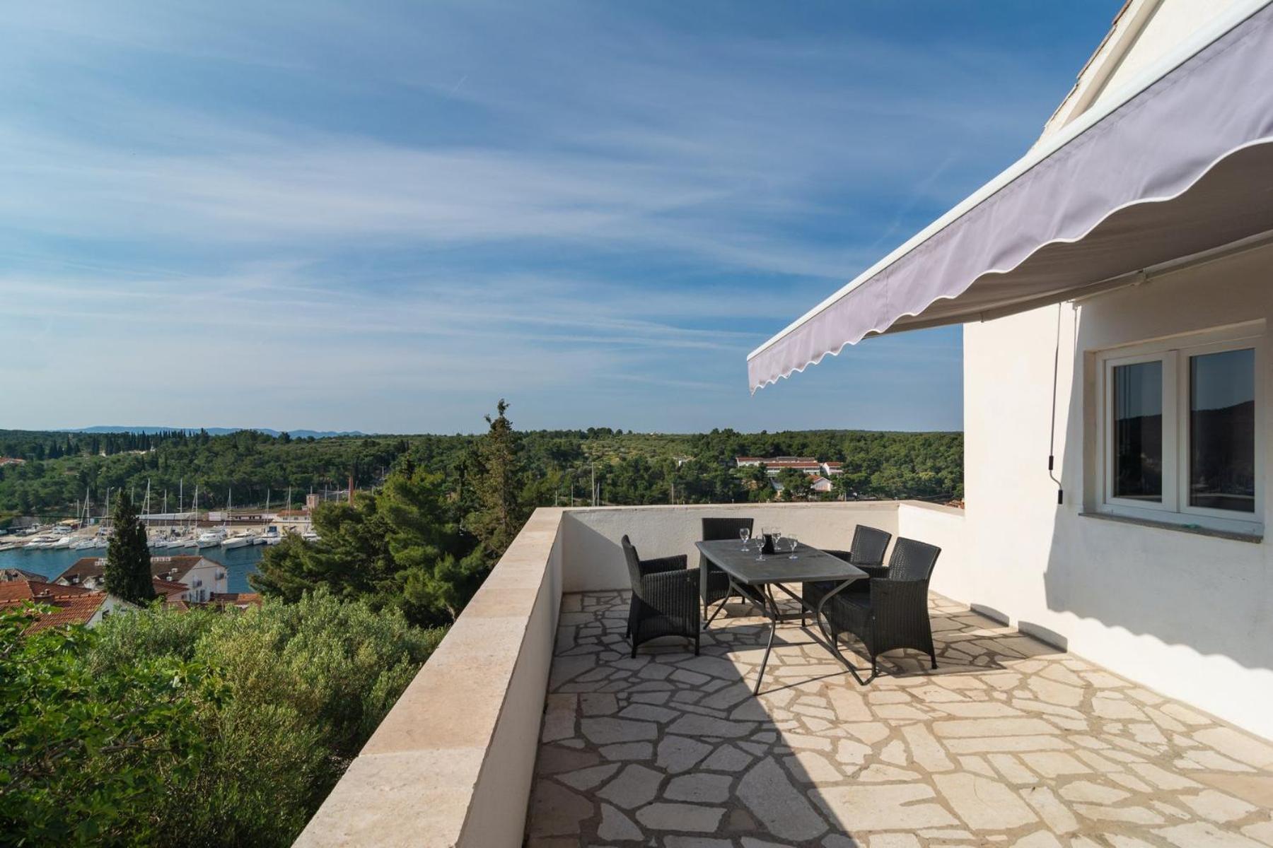 Sea-Views Brazza Apartments With Private Pool Milna  Luaran gambar