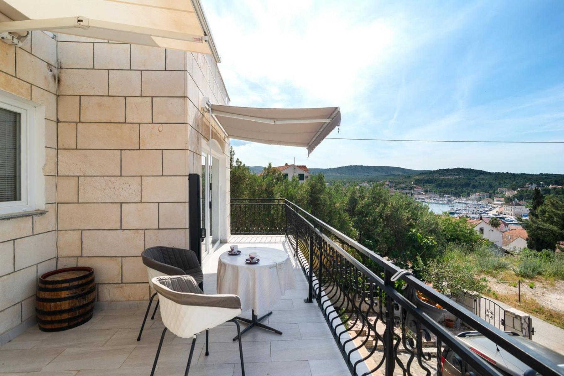 Sea-Views Brazza Apartments With Private Pool Milna  Luaran gambar